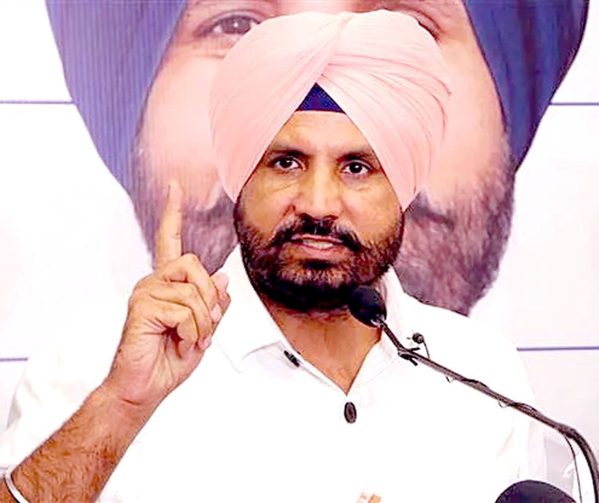 ਵੜਿੰਗ ਨੇ ਡਿੰਪੀ ਢਿੱਲੋਂ ’ਤੇ 12,000 ਪੀਐਮਏਵਾਈ-ਜੀ ਲਾਭਪਾਤਰੀਆਂ ਦੀ ਕਟੌਤੀ ਕਰਨ ਦਾ ਦੋਸ਼ ਲਾਇਆ